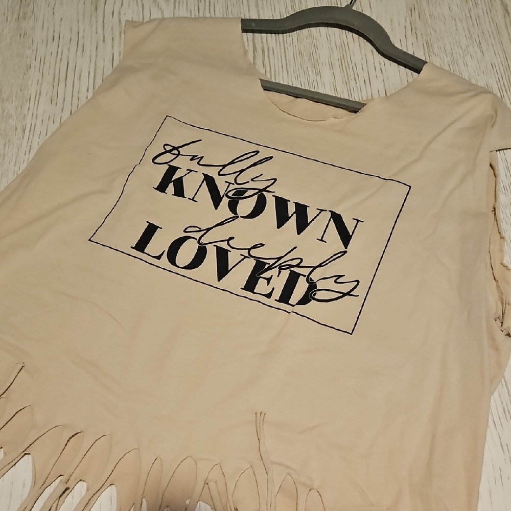 Cropped Beige Fringe Tank Top with Graphic Text Lg/xl "Fully Known, Deeply Loved - Picture 4 of 5